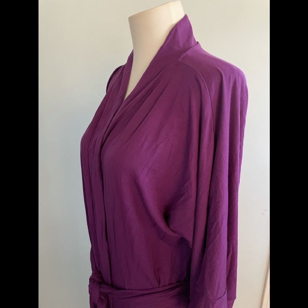 NWOT Women’s Robe Size Small - Picture 8 of 11